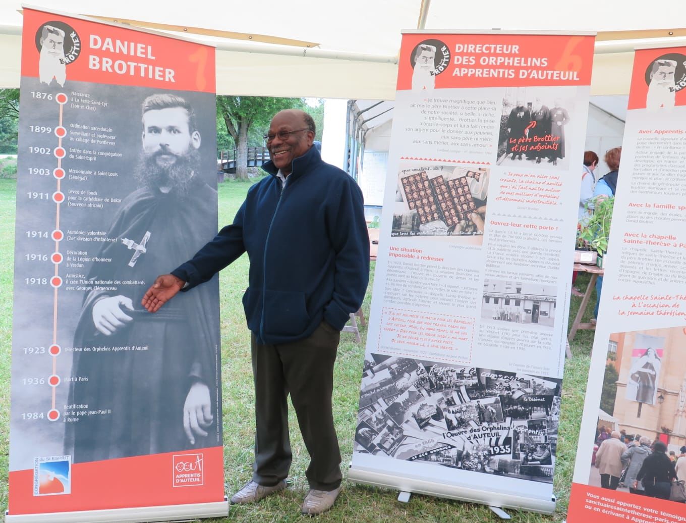 Paul, associé spiritain a oeuvré 37 ans avec Apprentis d'Auteuil auprès des jeunes aux parcours de vie compliqués. Dans certains dialectes africains un mot proche de Kamba, à une lettre près, est kama dont le sens premier est parole, activité noble et essentielle. Paul l'exerça avec discernement sans jamais oublier de mettre en accord sa parole avec les actions qu'il engageait. Il savait aussi que le sourire et le geste sont des éléments importants de la parole.