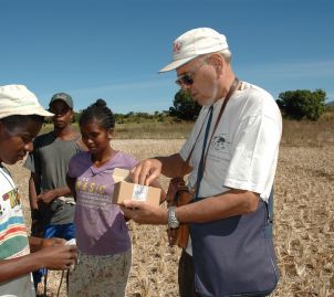 1333_MADAGASCAR. Diego Suarez, visite au champ spiritain 1333_MADAGASCAR. Diego Suarez, visite au champ spiritain